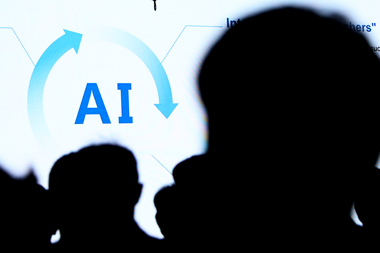    Большинство экспертов мирового уровня подчеркивают значение новых информационно-коммуникационных технологий для решения проблем войны, мира и развития.   
Фото: © Li Ying / XinHua / www.globallookpress.com