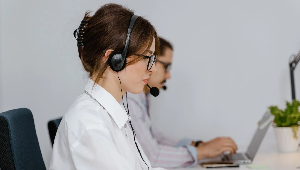 вакансии оператор колл центра москва