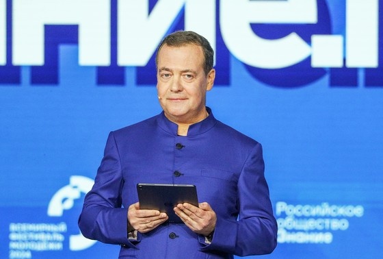    Дмитрий Медведев