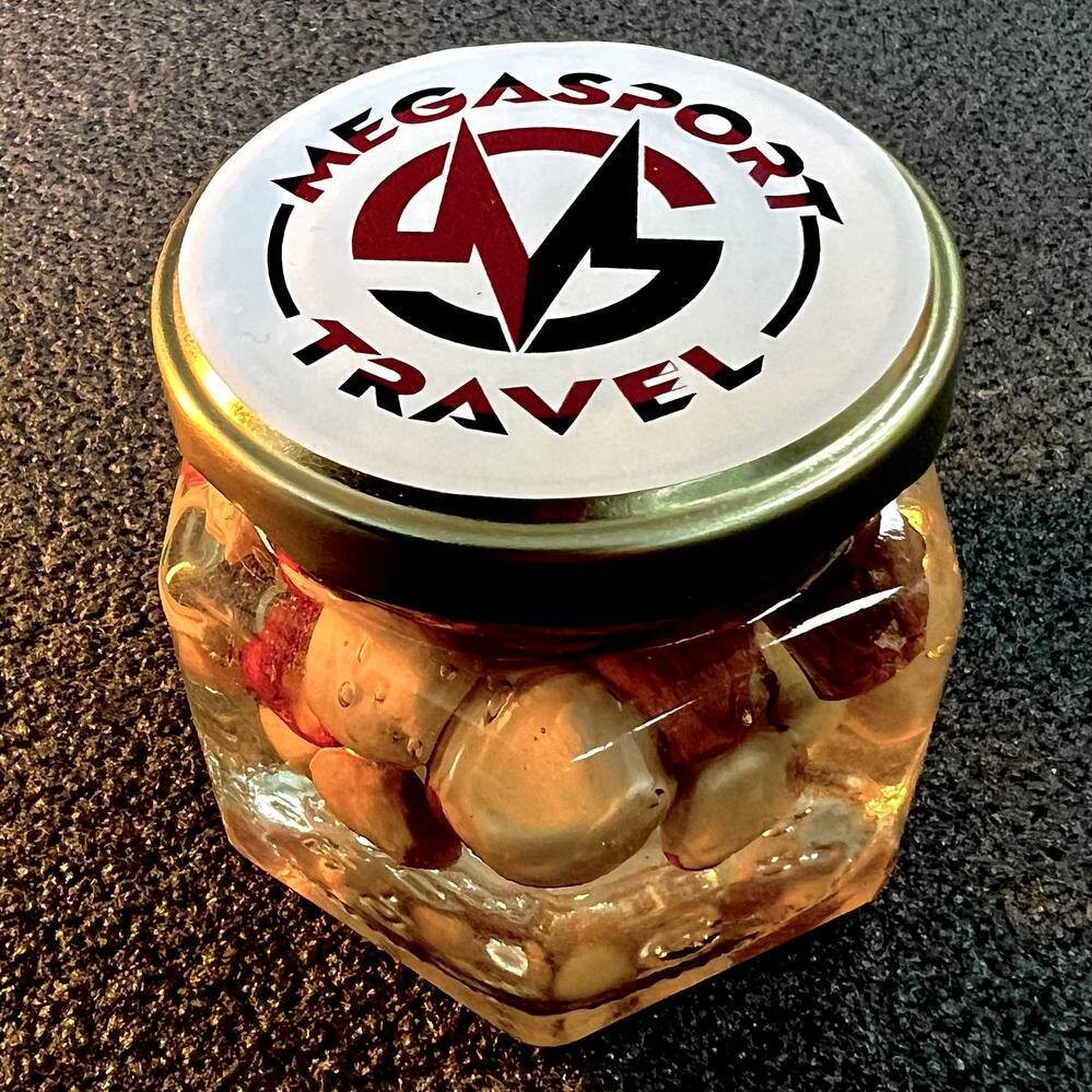 Мёд и варенье в деревянном ящике с логотипом