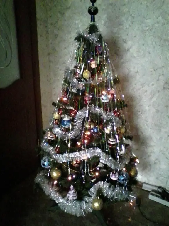 Елка украшательная