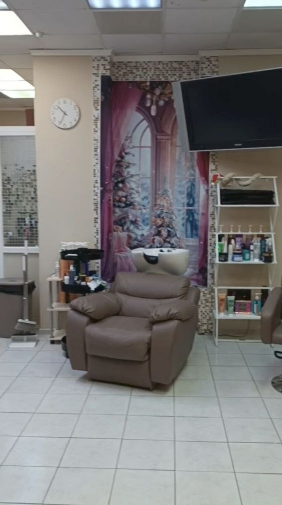 Фото автора ( в салоне красоты "Арка Бьюти")