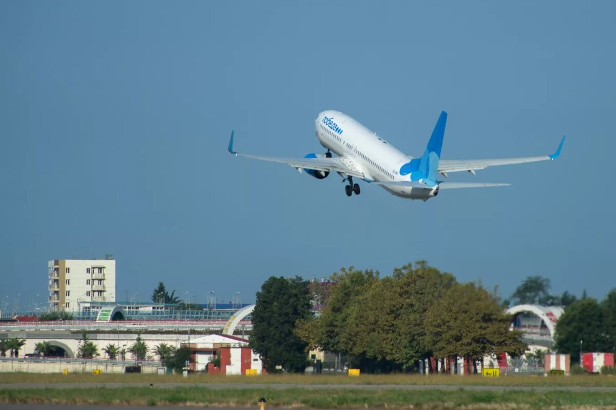 CC BY 2.0 / Papas Dos / 4K-AZ03 A319 AZAL VKO UUWW 1