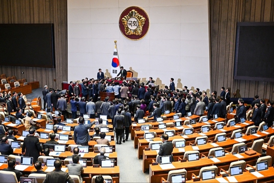    Парламент Южной Кореи объявил импичмент иcполняющему обязанности президента