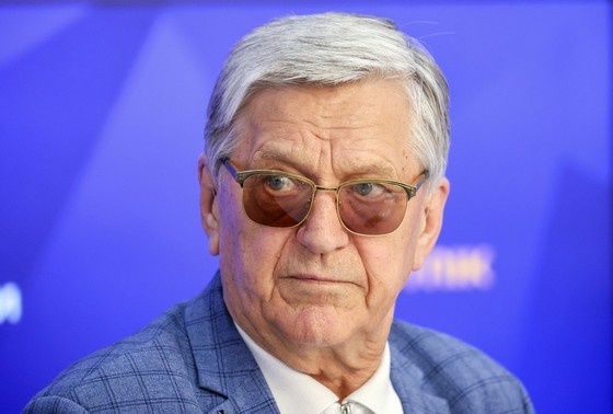    Александр Тихонов