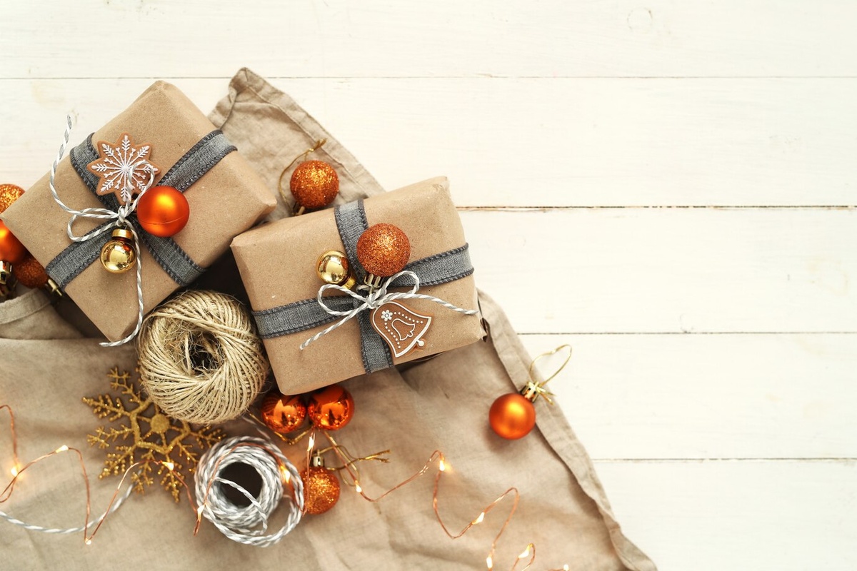 На Рождество в России также принято дарить подарки