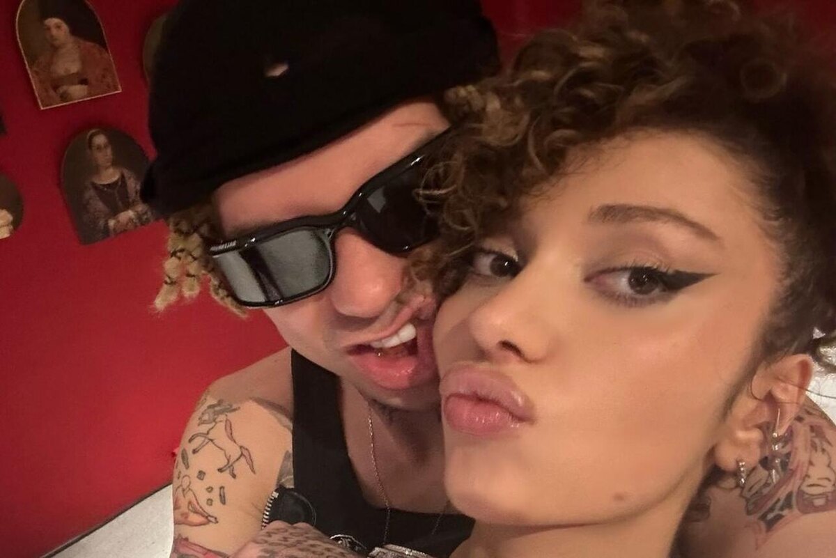    Элджей и певица ANIKV Социальные сети