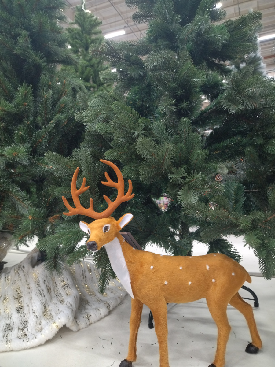 Новогодний олененок для обложки статьи