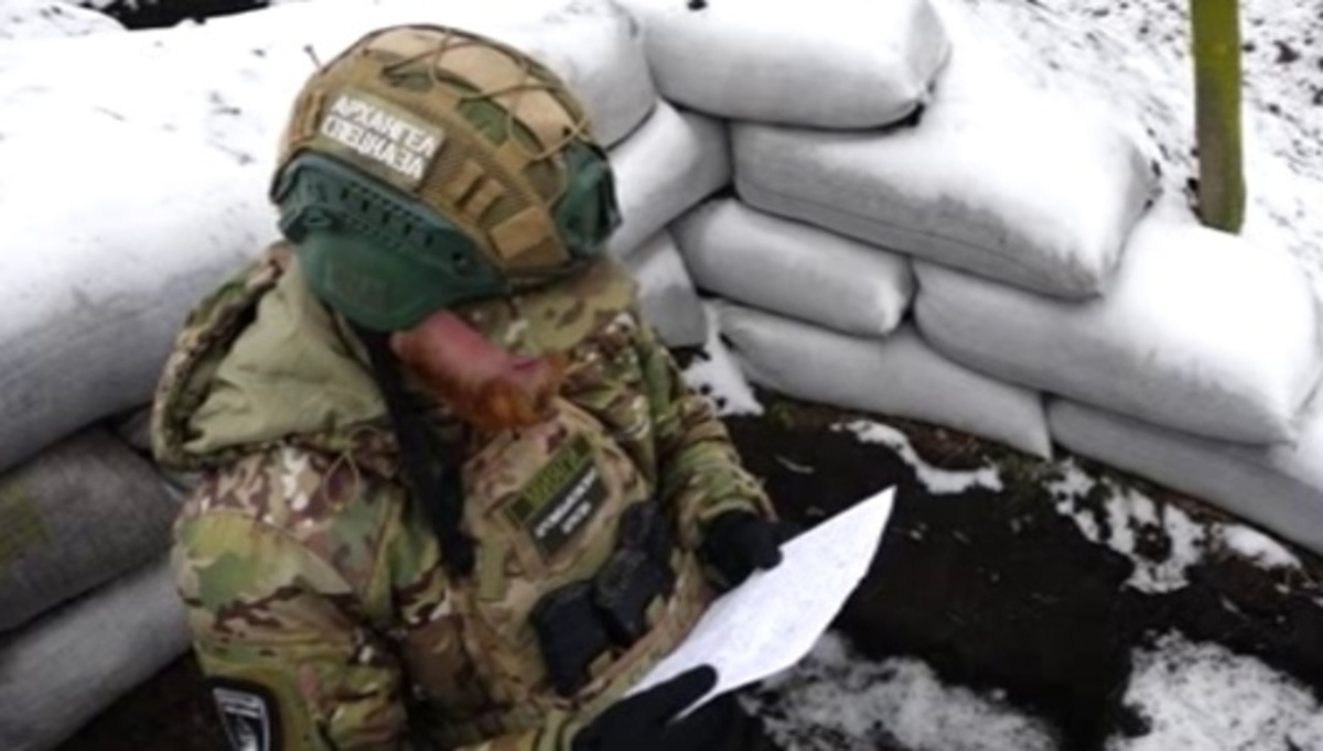    Съёмочная группа «Вестей-Курск» доставила на передовую предновогодние письма от курских школьников