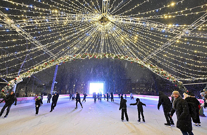     Каток в саду «Эрмитаж».    
 Фото: Сергей Киселев/АГН «Москва»