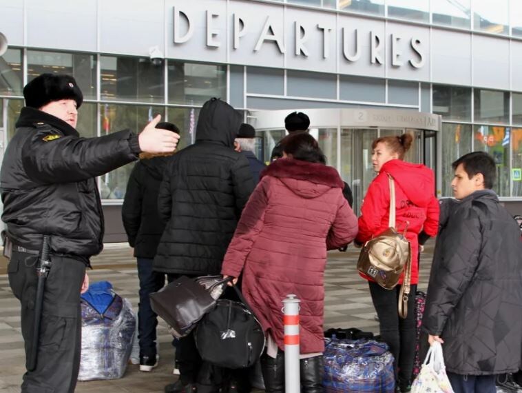 Просьба «пройти на выход» (иллюстрация из открытых источников)