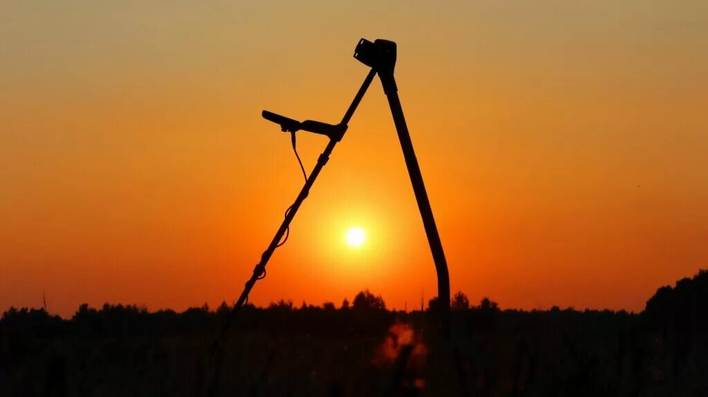 Minelab Eqiunox 600 — металлоискатель с широкими возможностями для любителей приборного поиска.