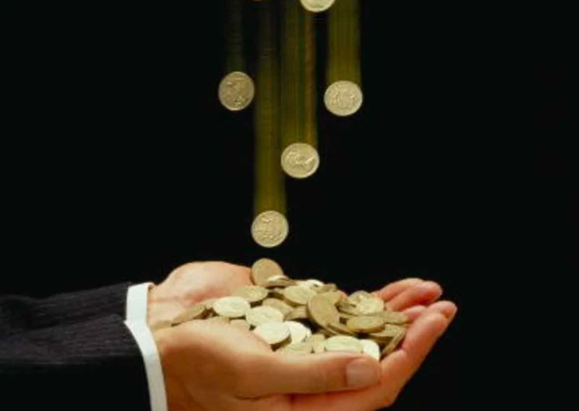       Использовал я в эксперименте только телефон.  Начал с сайта где зарегестрироваться может каждый и за каждый отзыв вам капает копейка, для регистрации ничего особенного не нужно только электронная почта. Уделил я этому несколько часов, суть была в том чтобы отзыв составлял не менее 500 слов. Отзывы старался писать максимально честные и о тех товарах и услугах, которыми мы пользуемся. На сайте работает поисковик, найти можно практически любой товар или услугу. А так же есть каталог где вре разделено по группам и подгруппам. Цена за отзыв исходит из того, как хорошо написан отзыв, добавленны ли фото и видео материалы. 