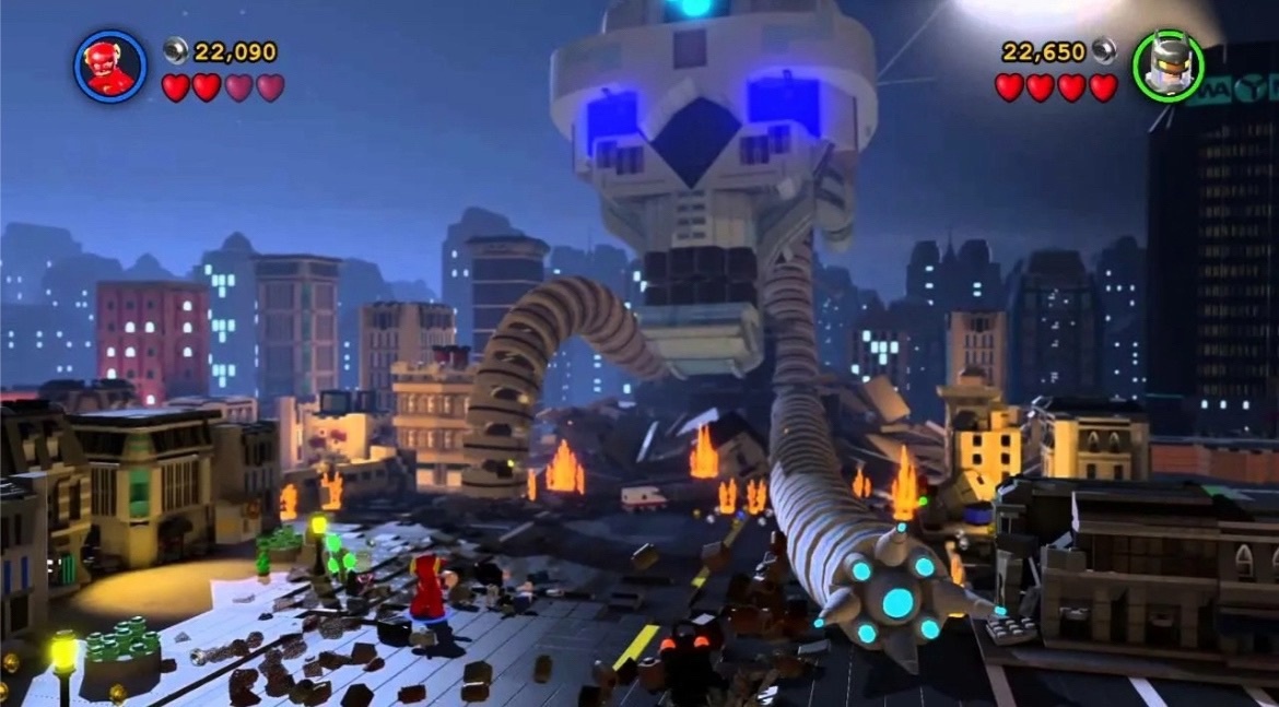 Корабль крушит уже уменьшенный город