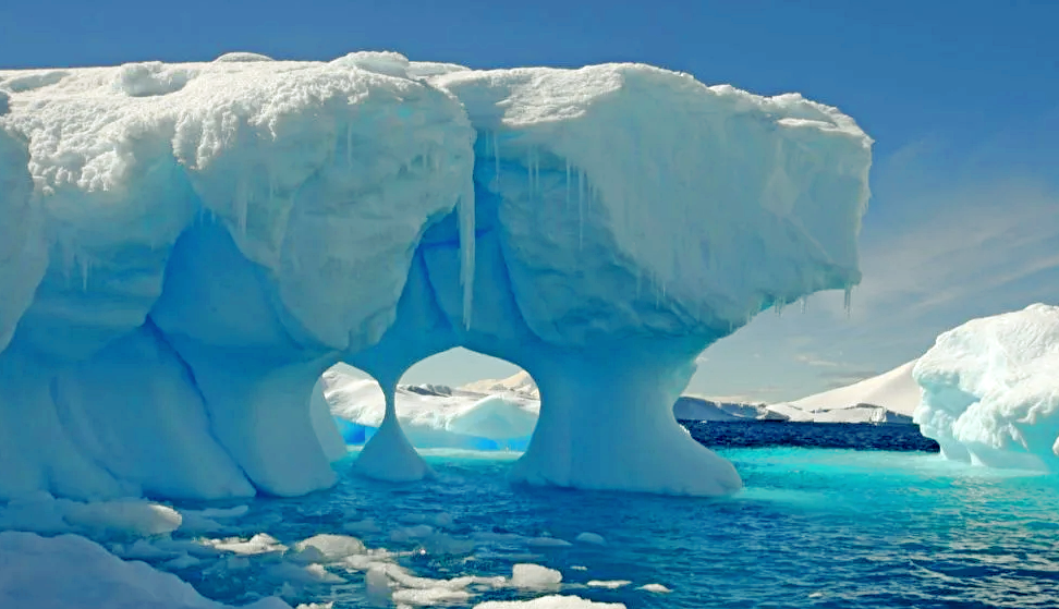 Таяние ледника "Судного дня" в Антарктиде, снимок: holidays.theguardian.com