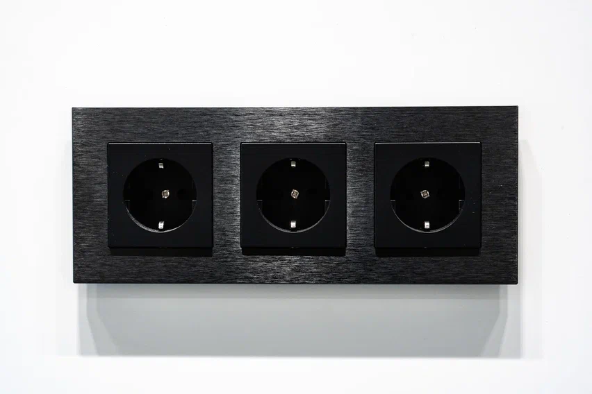 На фото: розетки от JASMART
