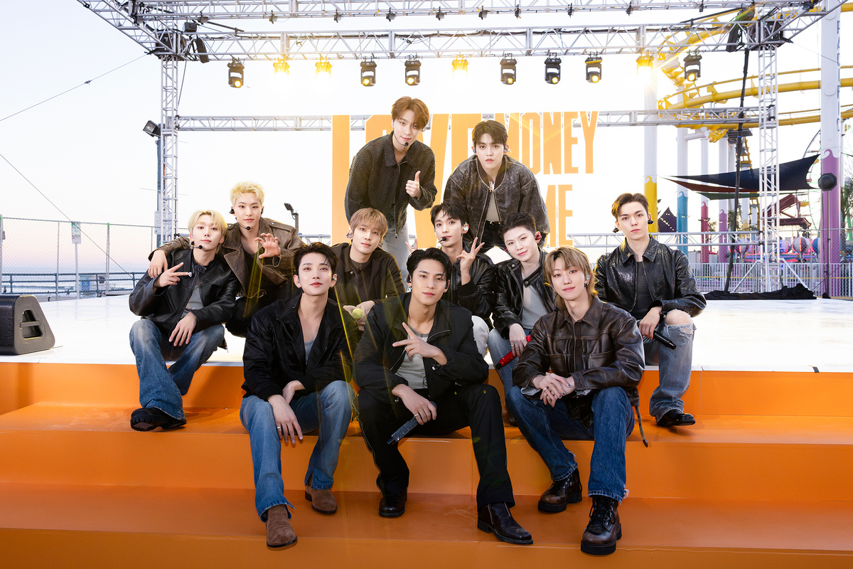    SEVENTEENСоцсети