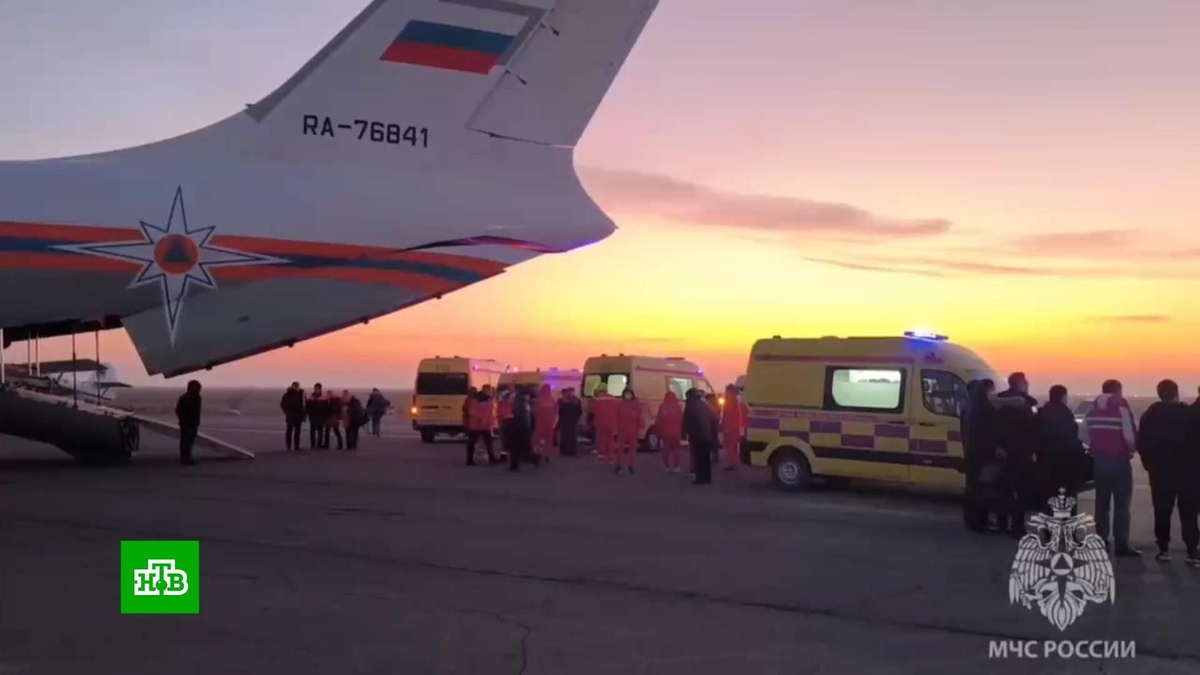   В аэропорту Жуковский встретили эвакуированных из Актау россиян