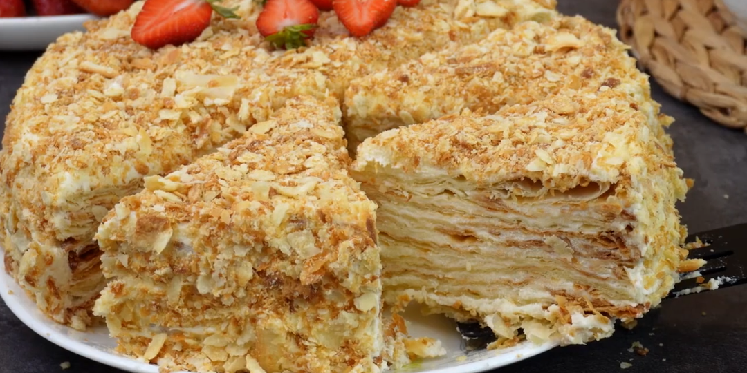 Торт "Наполеон" с незабываемым вкусом, любители сладкого и даже не любители оценят по достоинству (мама сохранила рецепт из 70-х