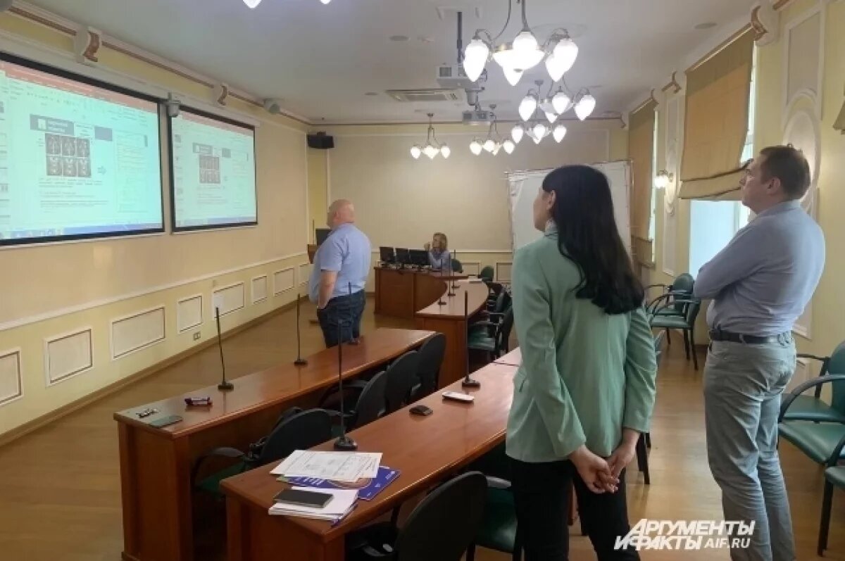    В Омской области молодым учёным вручили премии губернатора