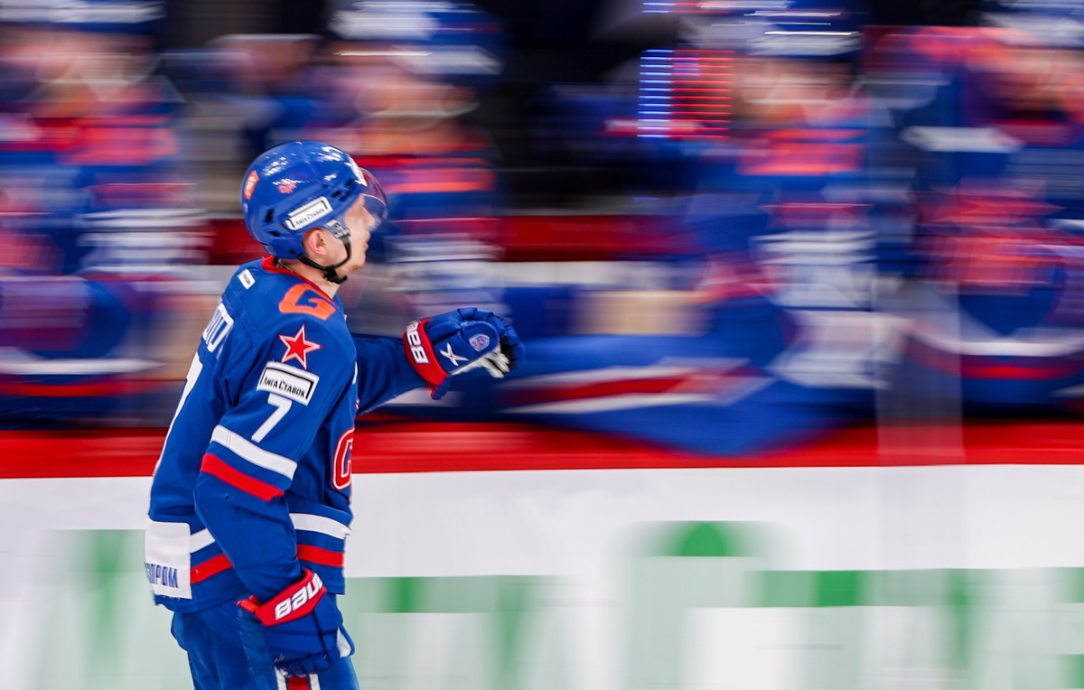    Нападающий СКА Василий Глотов   Петр Ковалев/ТАСС