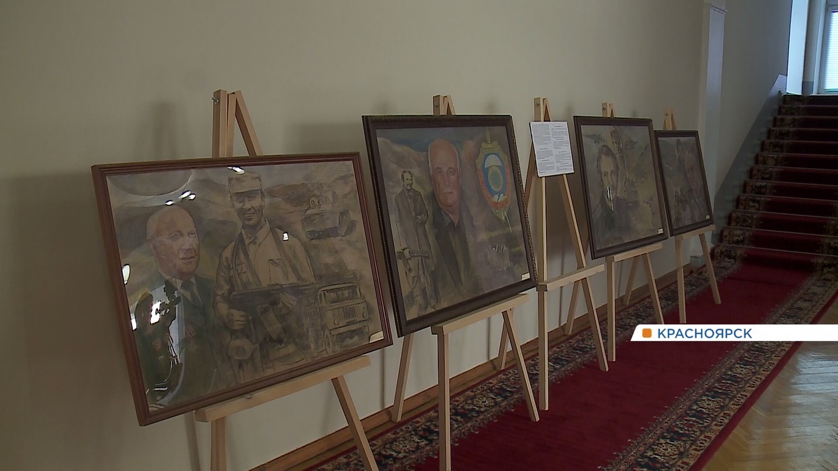     В правительстве края открылась выставка портретов участников штурма дворца Амина в Афганистане