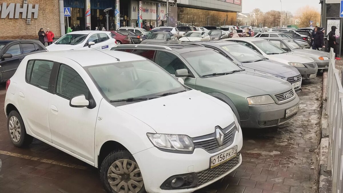 В России растет спрос на подержанные автомобили 10-летней давности. Источник: 1MI
