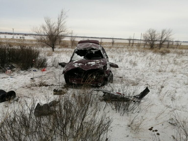   Родился в «рубашке». В Новоорском районе в ДТП пострадал водитель Марина Шарт