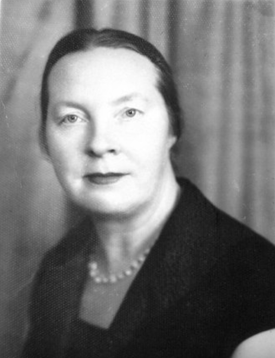 Антонина Александровна.