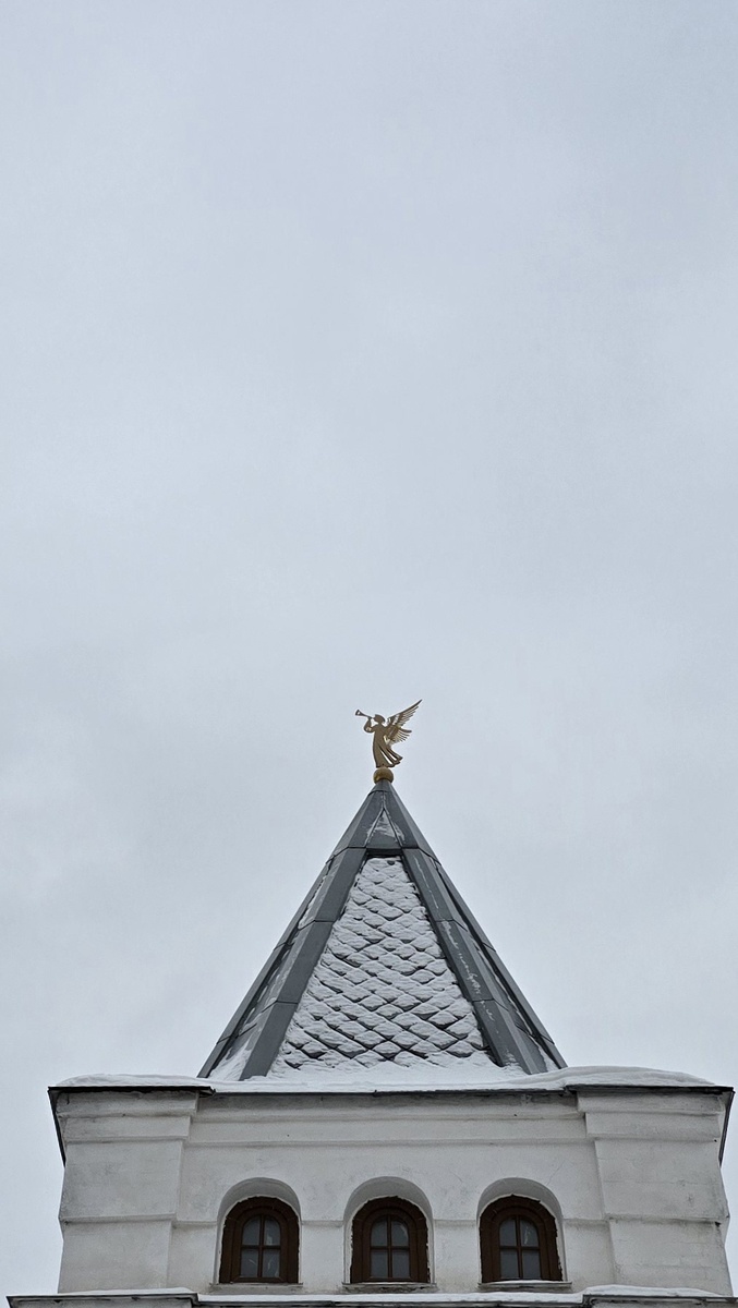 Ангел с трубой. 