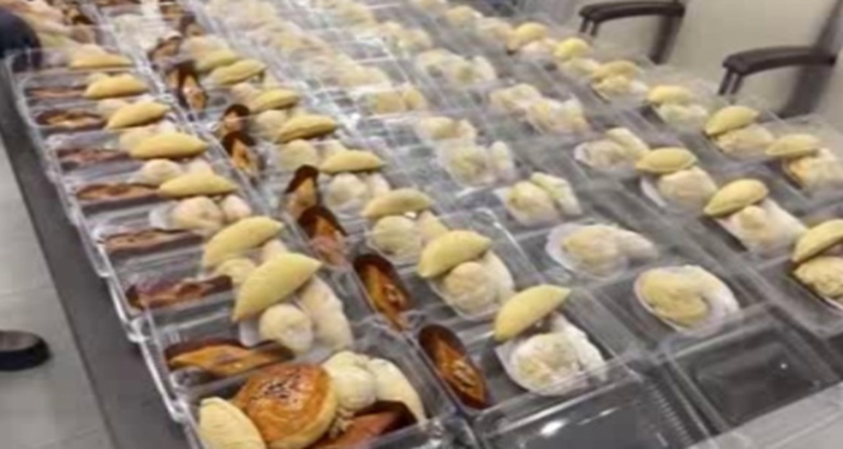    Национальные азербайджанские сладости в преддверии Нового года доставили юным курянам в ПВР