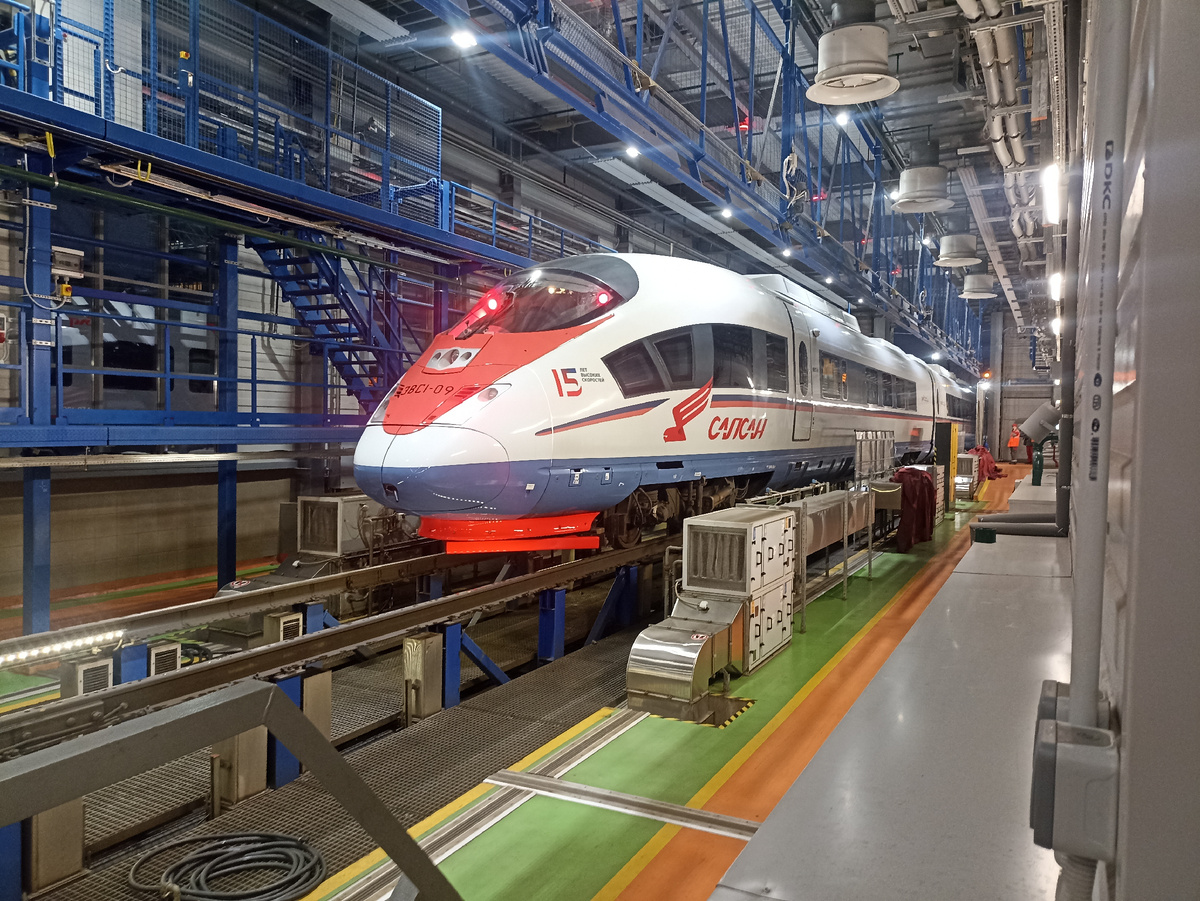 ЭВС1-009 в депо "Подмосковная"