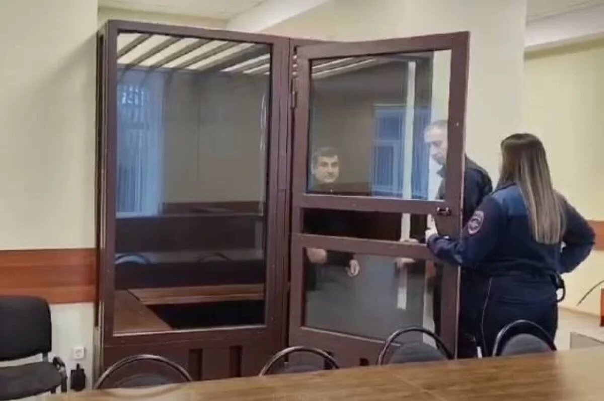    В Тверской области арестовали двух мошенников, присвоивших чужую квартиру