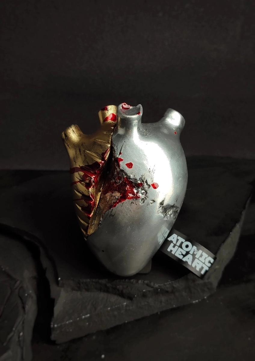 В продажу поступила коллекция сердец по мотивам Atomic Heart от художника Zeus