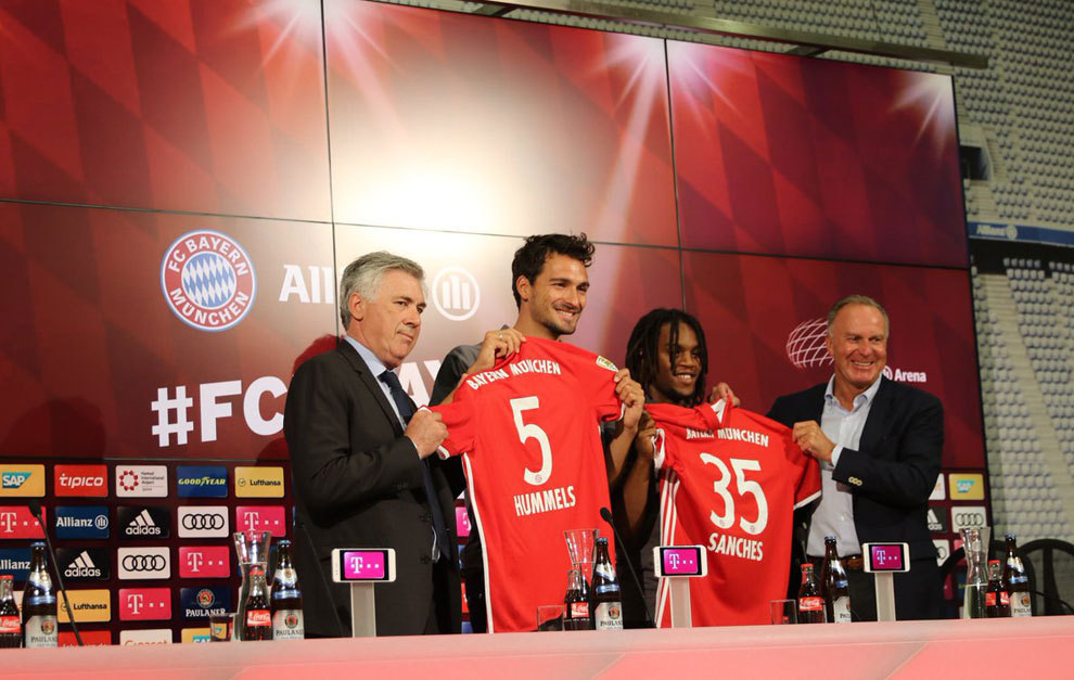 Матс Хуммальс и Ренату Санчеш