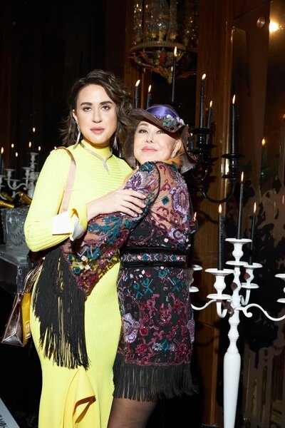 Успенская поздравила дочь с праздником