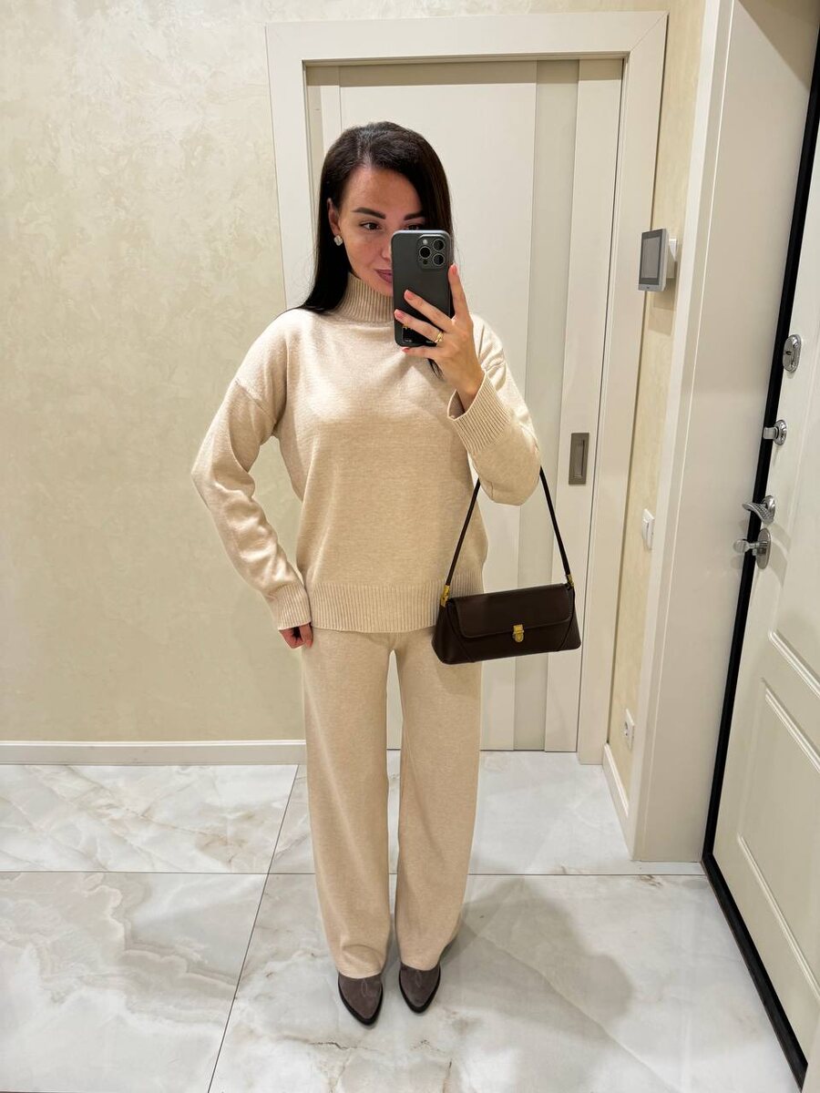 С Жариковой нужно быть на чеку. Уже не один человек пострадал от действий этой профессиональной мошенницы