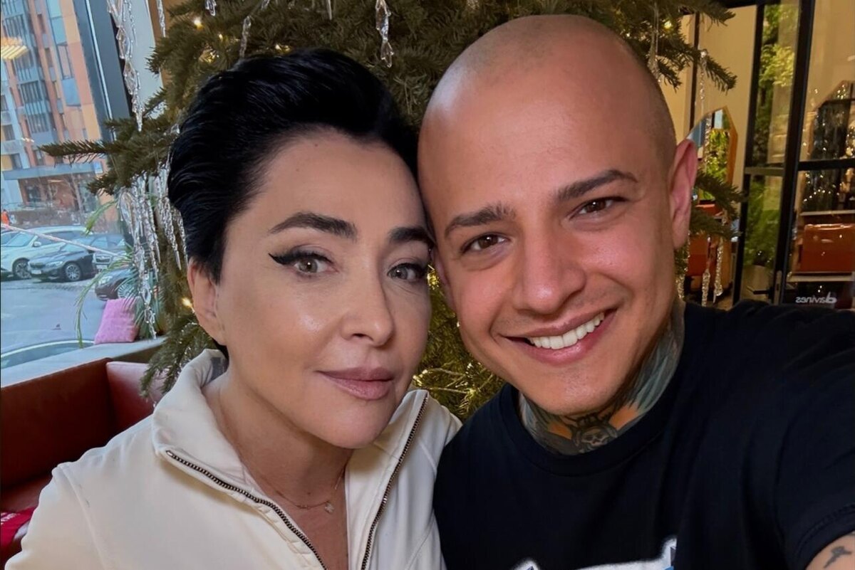    Лолита Милявская со своим стилистом Социальные сети