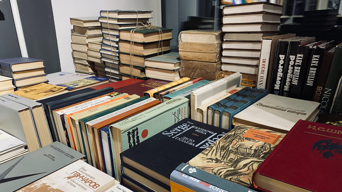 Моё фото из «Книжной лавки писателей» в СПб. 