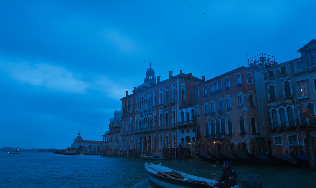 Кадр из Dovecote 