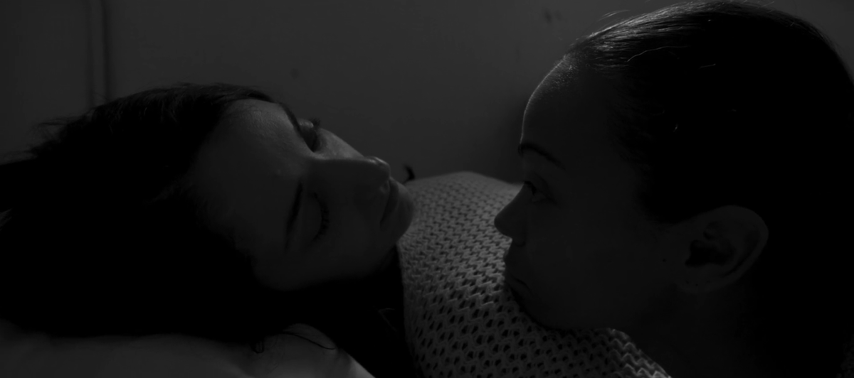 Кадр из Dovecote 