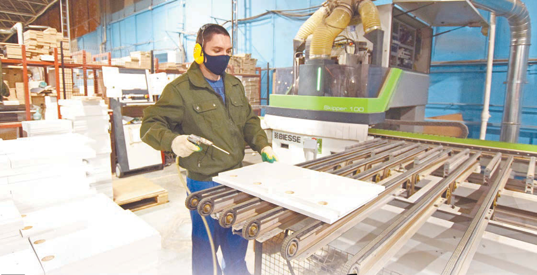 ПРЕДПРИЯТИЕ  УВЕЛИЧИЛО ЧИСЛО СОТРУДНИКОВ НА 40%, РАСШИРИЛО В ЭТОМ ГОДУ ПРОИЗВОДСТВО. ПРЕДПОЛАГАЕТСЯ ДО КОНЦА ЭТОГО ГОДА УВЕЛИЧИТЬ ЧИСЛО РАБОТНИКОВ ЕЩЁ НА 20%.