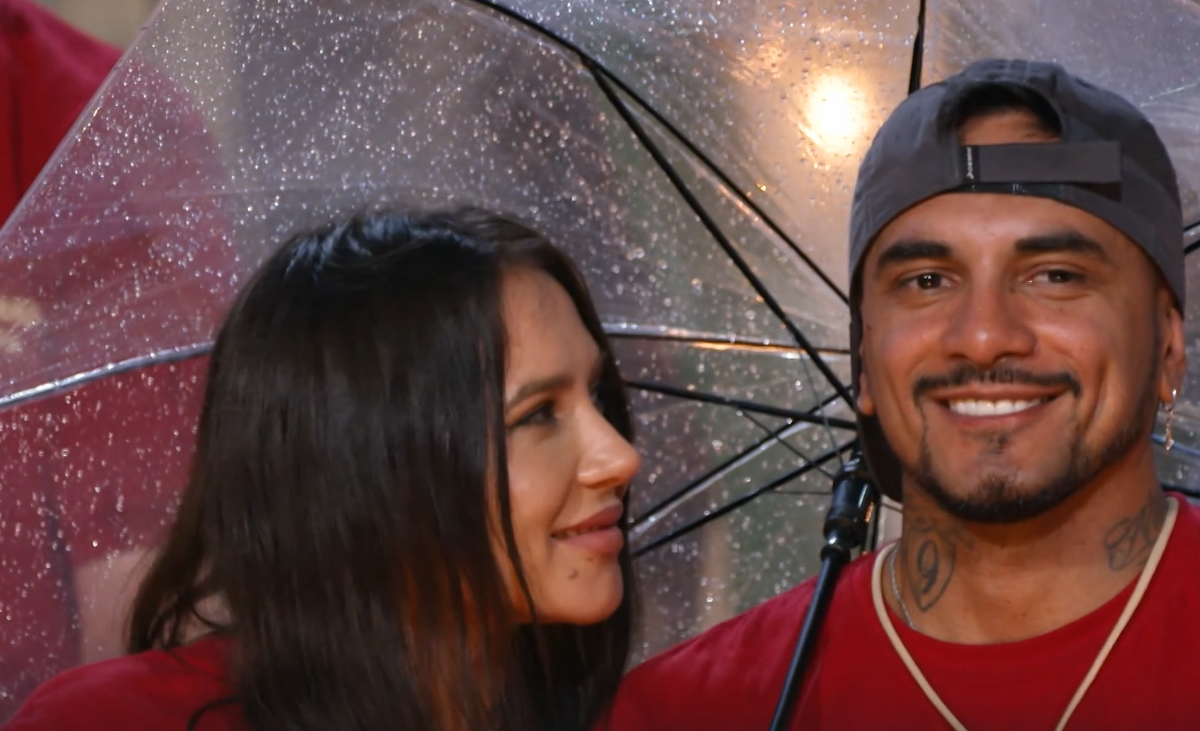 Нарцисс и его жертва, смотрящая на него с восхищением и ничего пока не понимающая...