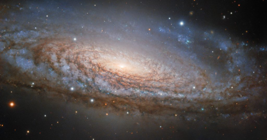 NGC 7331: двойник Млечного Пути, запечатленный телескопом Gemini North