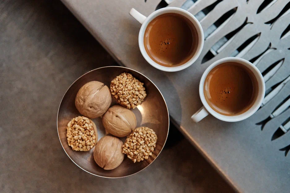 Фото: орешки с соленой карамелью и шоколадом в брассери Anchovy’s Club