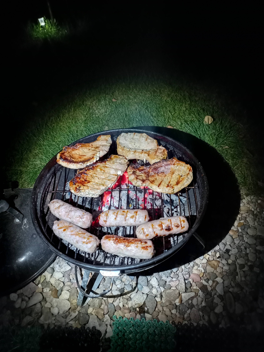 Гриль работает. Фото из архива авторов.