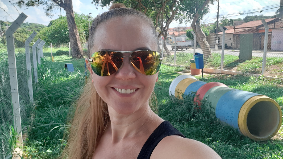 Я. С Лили на собачьей площадке.