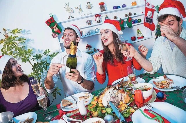    Правда ли, чтобы не опьянеть, надо выпить 10 таблеток угля пред застольем?