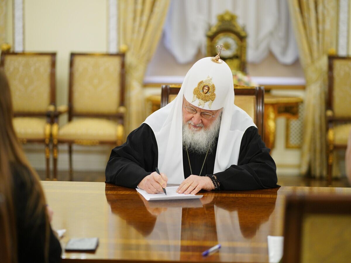    Святейший Патриарх Московский и всея Руси Кирилл принимает участие в выборах президента России © РИА Новости / Пресс-служба Патриархии РПЦ