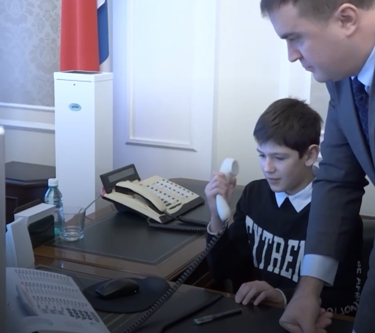   Скрин с видео в тг-канале губернатора Омской области